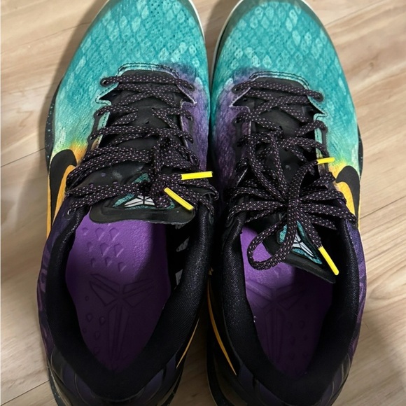 Nike KOBE 8 Easter Men’s Basketball Shoes SIZE 12 main image 3